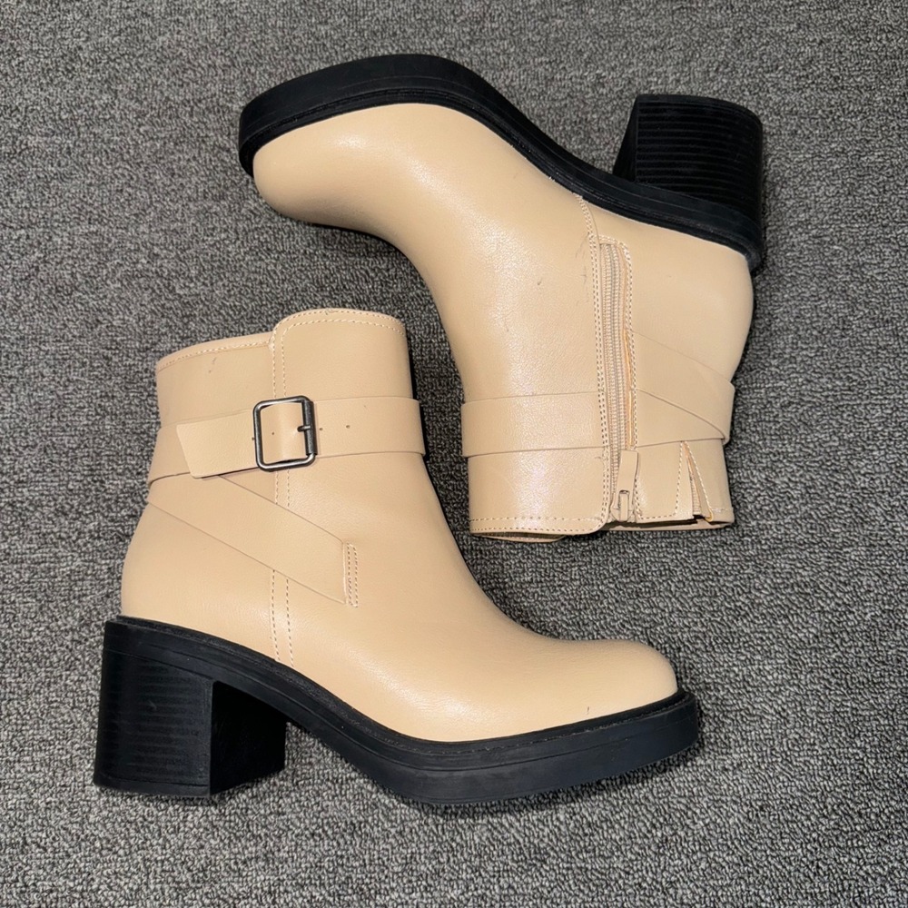 Torrid Beige Faux Leather Buckle Ankle Boots Block Heel Size 7.5WW WIDE Casual